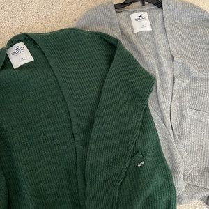 TWO Hollister XS cardigan